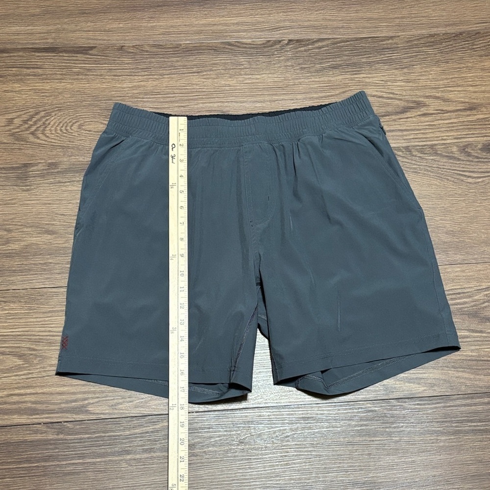 RHONE Dark Gray Lined Training Shorts Mens L Athletic Gym Run Active - Picture 9 of 9